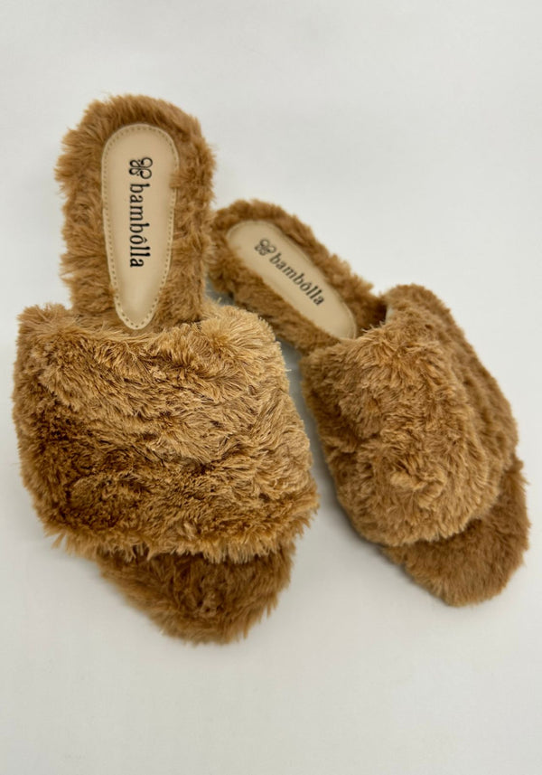 Chinelo de Quarto Olaf Caramelo