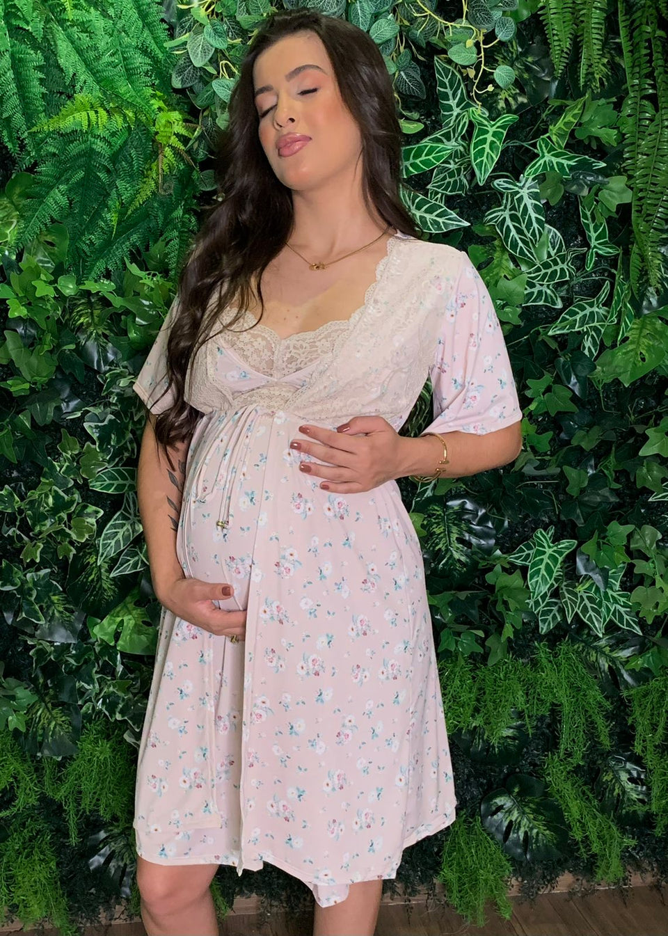 Conjunto Curto com Camisola de Amamentação com Robe de Flores Bege