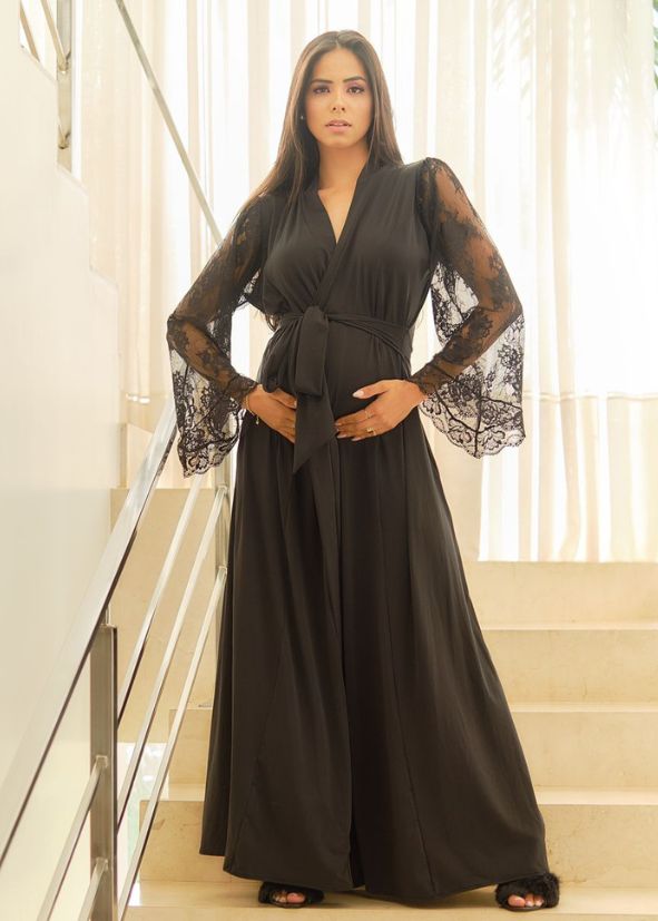 Robe Longo com Mangas em Renda Preto