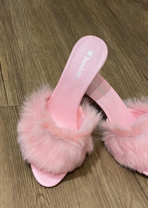 Chinelo De Quarto com Salto e Pluminhas Rosa Bebê