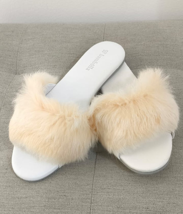 Chinelo De Quarto Flat Pluminhas Off White
