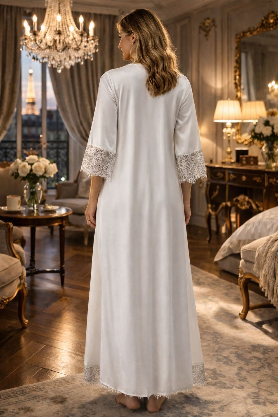 Conjunto Longo em Cetim Branco com Renda Bicolor